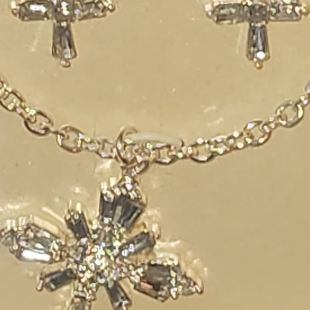 Anne AK Klein Elegant Silver Jewelry Earring/Necklace Set - Picture 6 of 14